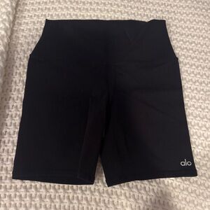 Alo 7” High Waist Biker Shorts